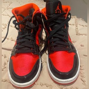 Air Jordan 1’s Mid “Hot Punch”